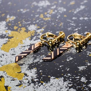 両子持縞 【濃鼠: 襲色灰桜】